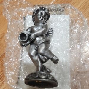 Cherub Mini Figurine Holding an Urn NEW